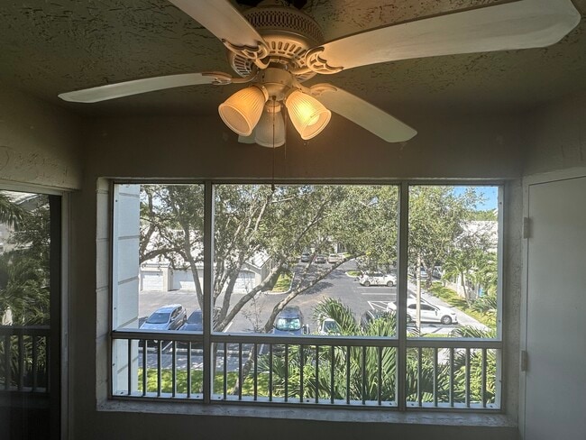 Photo - 2850 N Oakland Forest Dr Unit 208