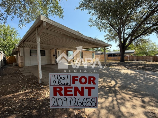 Building Photo - 247 Longview Dr Rental