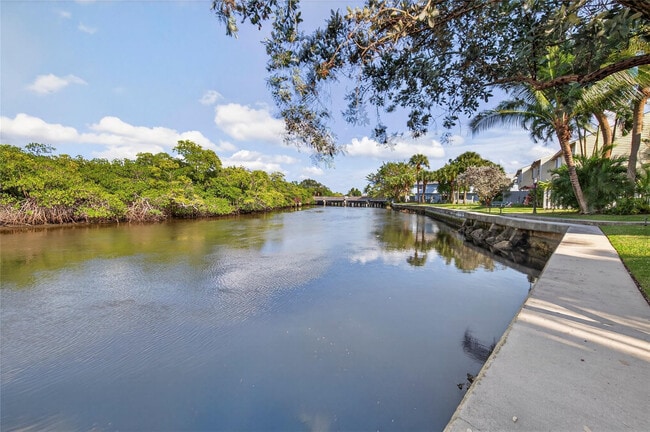 Photo - 1921 NE 15th Ave