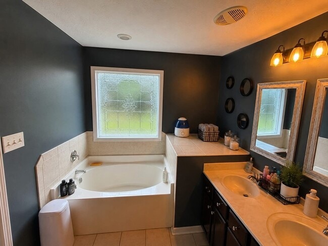 Photo - 335 Chamberlin Boulevard