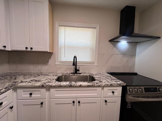 Photo - Charming, Fully Renovated 2-Bedroom in West Columbia