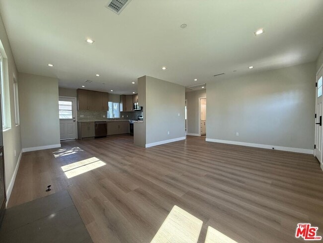 Photo - 6403 Gentry Ave