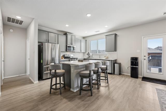 Photo - 3071 Aqueduct Ave