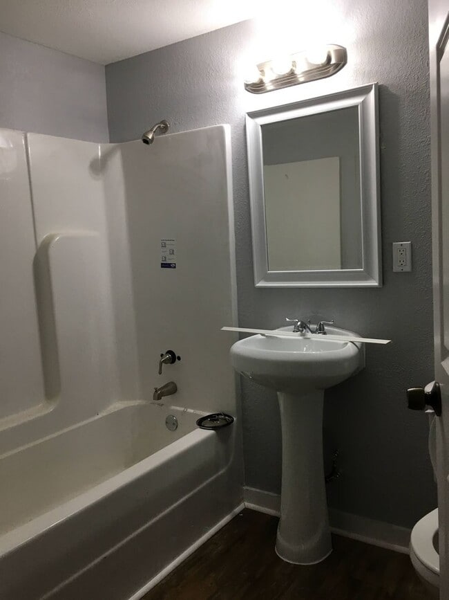 Photo - 145 Circle Dr