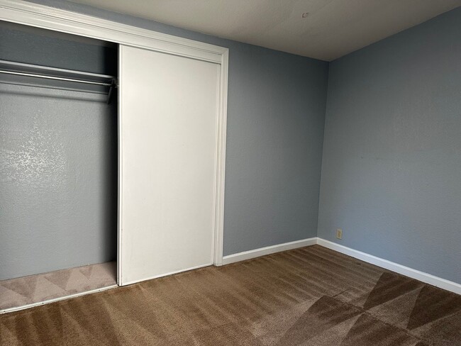 Photo - 14850 Elton Dr Unidad B