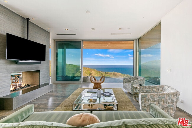 Photo - 21766 Azurelee Dr