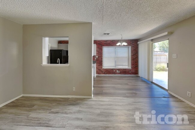5223 Tom Stafford Dr
