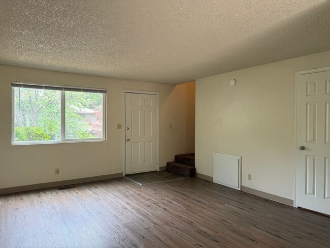 Photo - 133 Gresham St Unit B