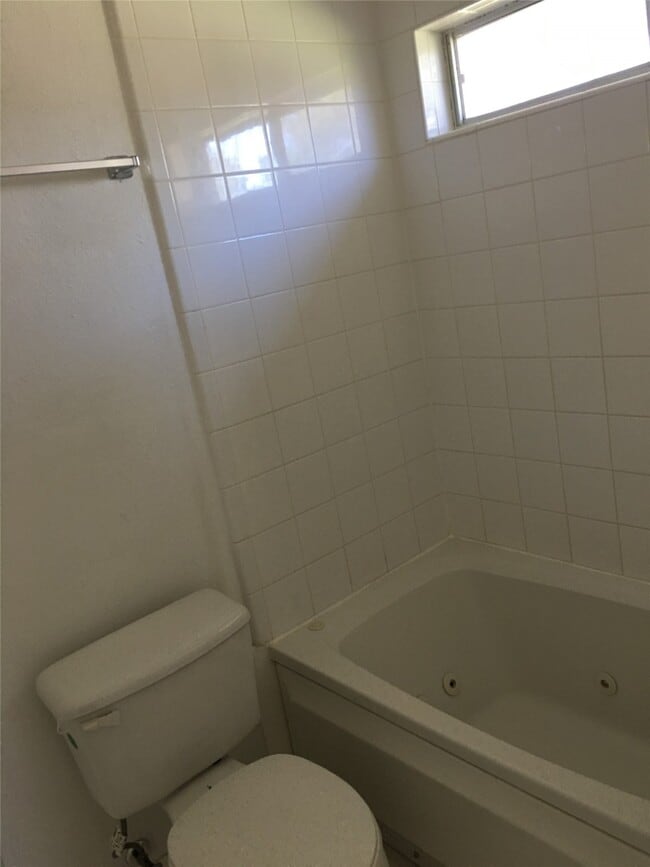 Photo - 10802 Heatherford Dr