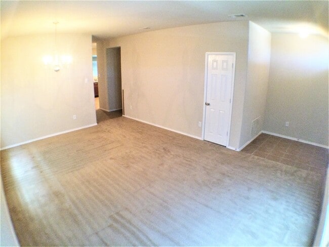 Photo - Great 3 Bedroom 2 Bath in Denton!