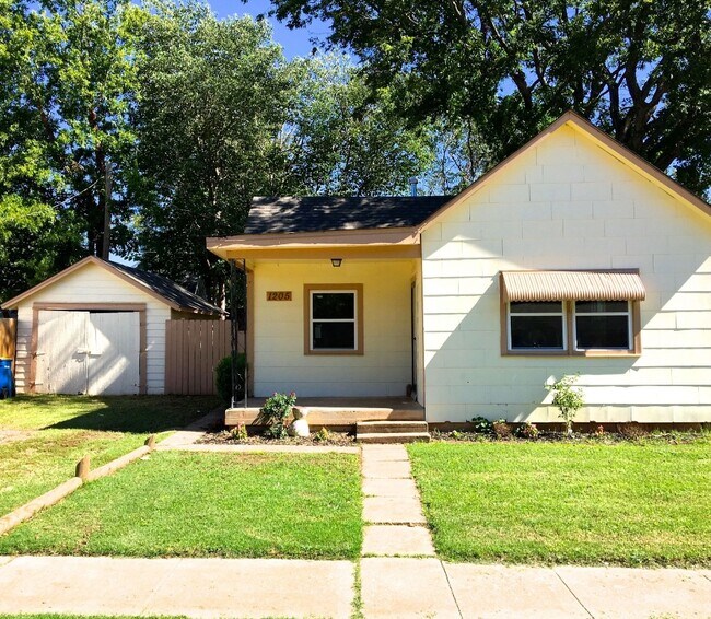 Photo - 1205 S Duncan