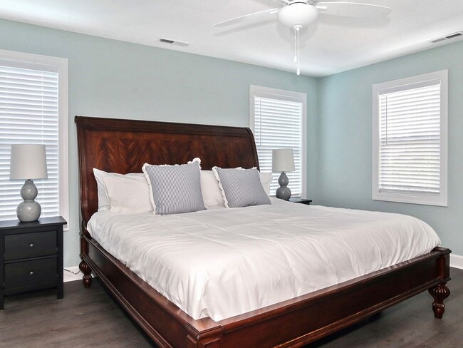 Photo - 317 26th Half St