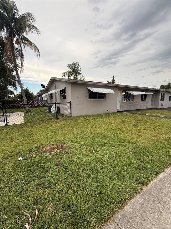 Photo - 300 SW 9th Ave Unit A