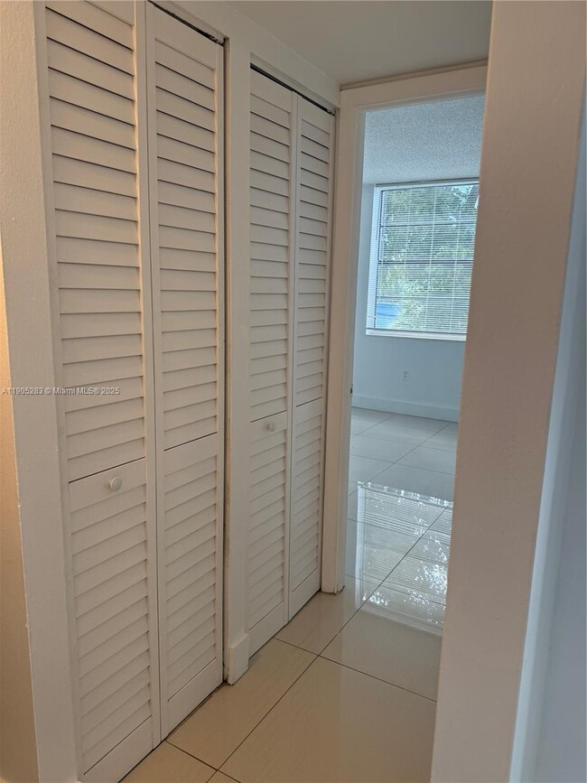 Photo - 9460 Fontainebleau Blvd Unit 331