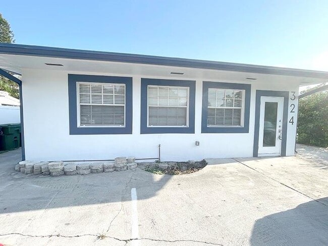 Photo - 324 SW 22nd St Unidad B