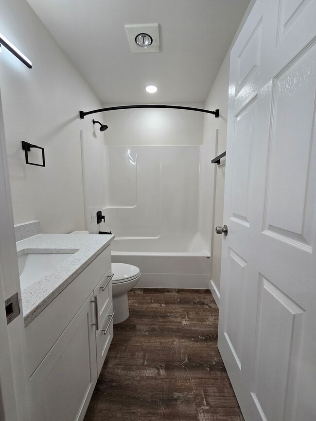 Photo - 13-15 Brenton Ln
