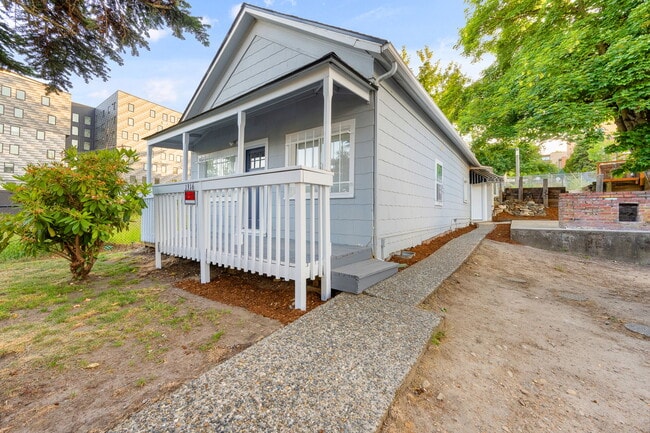 Photo - 1316 Tacoma Ave S House