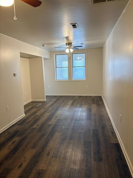 Photo - 811 N Indiana Ave