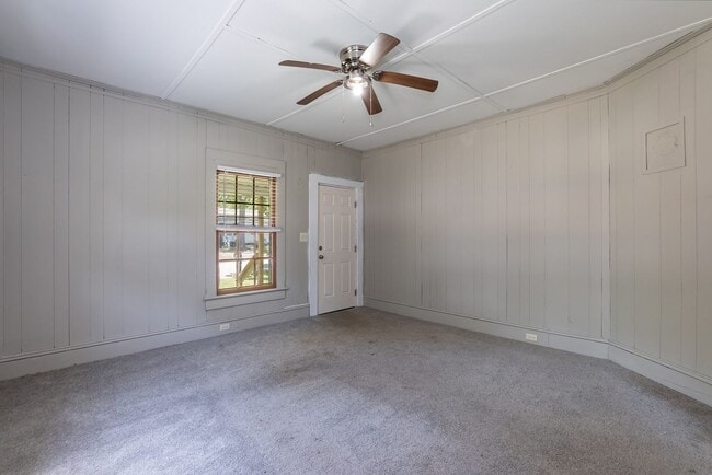 Photo - 1325 Clark St Unidad B