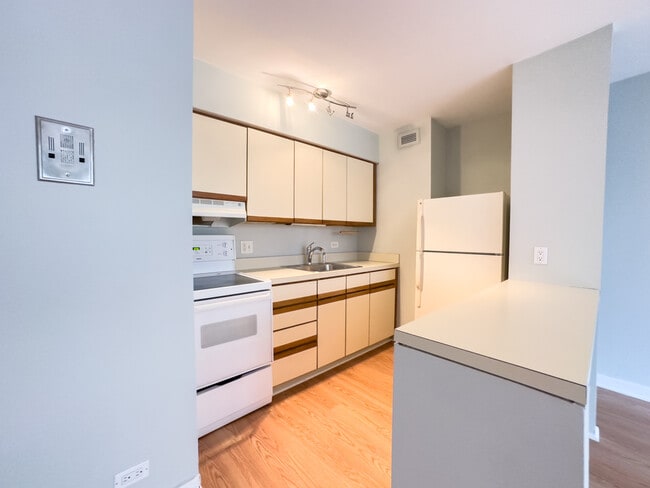 Photo - 450 W Wellington Ave Unidad H7