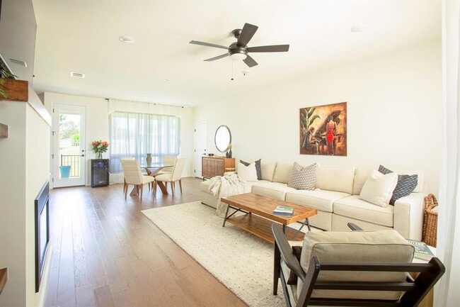 Photo - 125 Surfside St