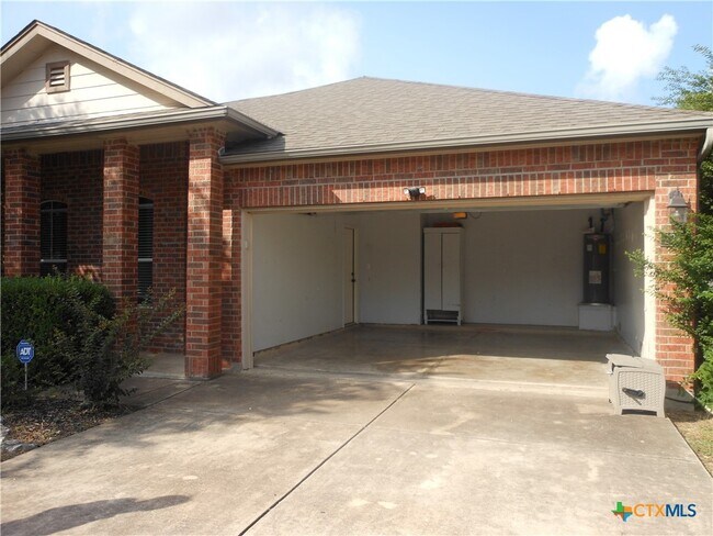 Photo - 2242 Lakeline Dr