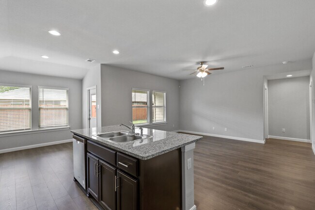 Photo - 313 Seclusion Dr