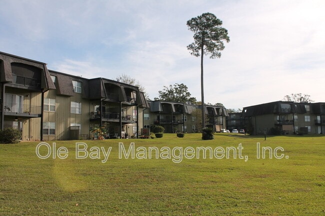 Building Photo - 233 Riverbend Dr Unit 205 Rental