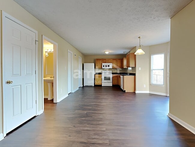 Photo - 881 Yellowwood Dr