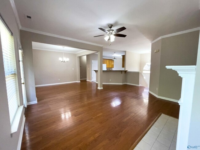 Photo - 107 Barrington Ct