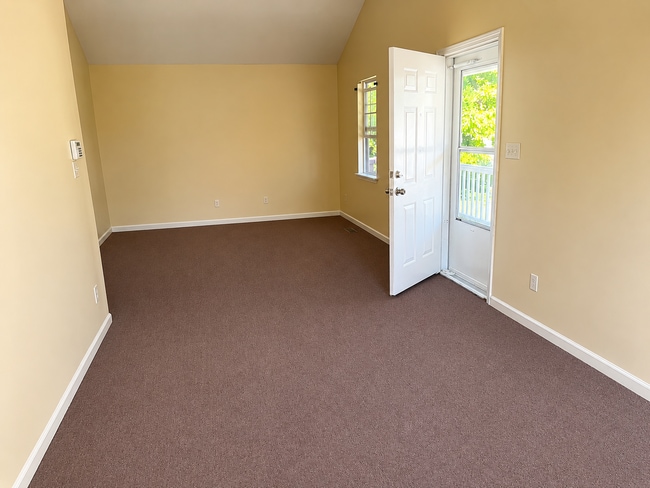 Photo - 534 Hanson St