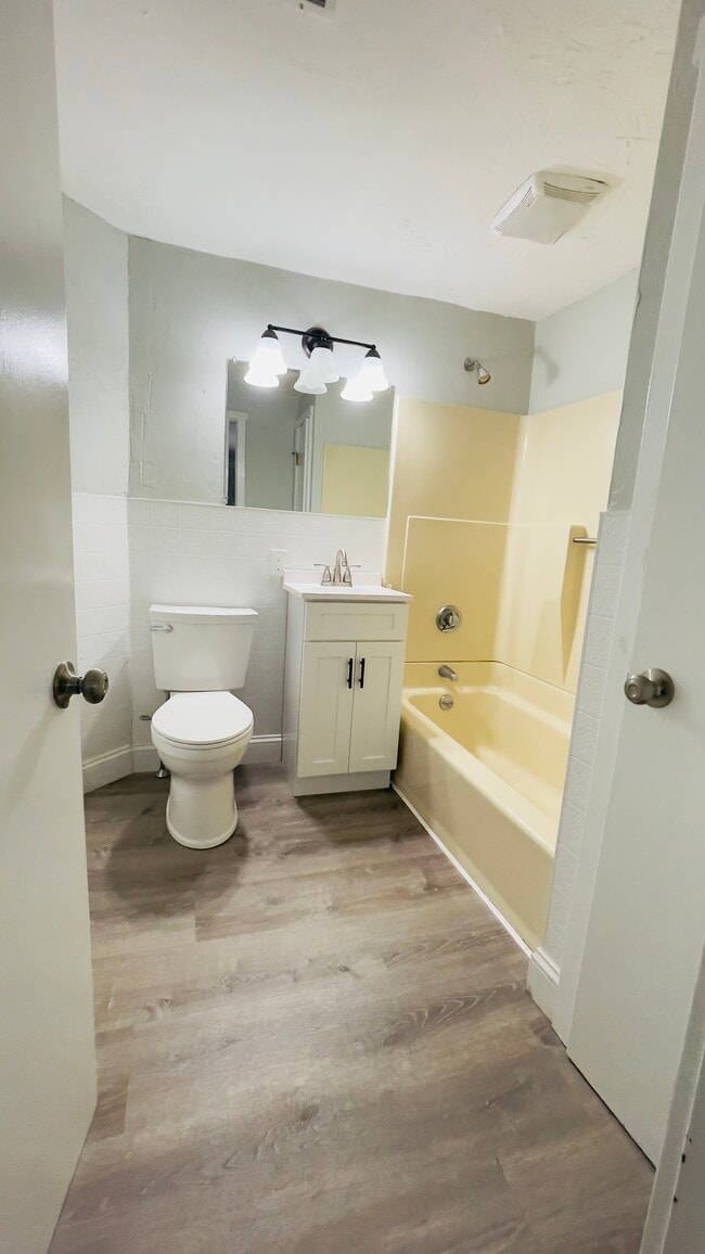 Photo - 58 Windsor St Unit #2