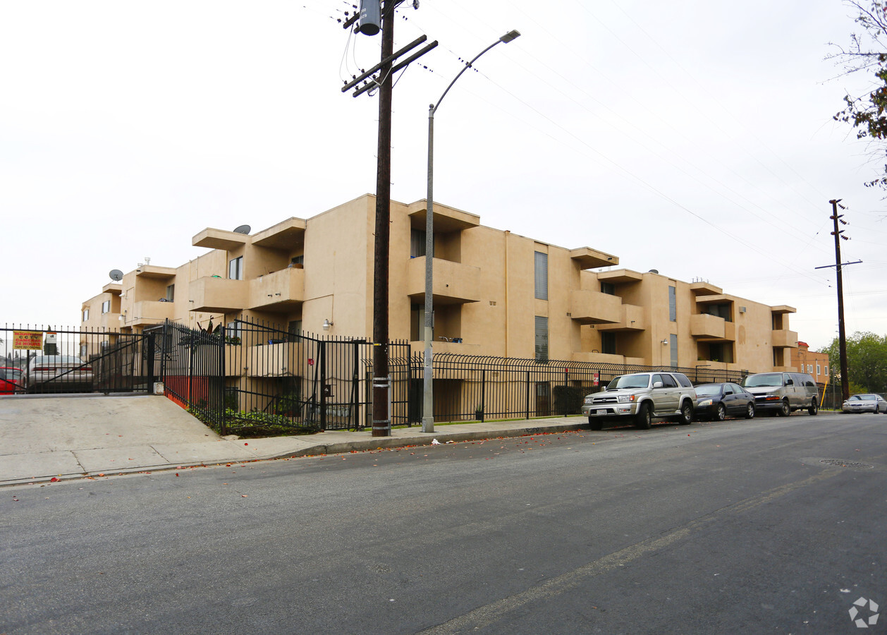 Photo - Bellevue Towers Apartments