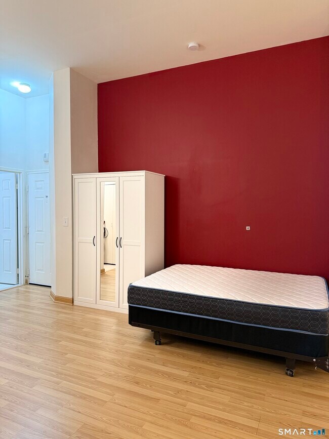 Photo - 124 Court St Unit 702