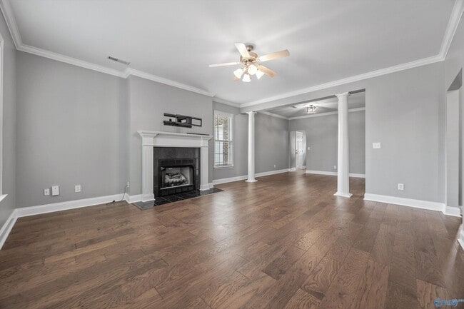 Photo - 5104 Frankford Dr SE