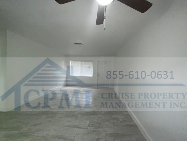 Photo - 8430 NW 40th St
