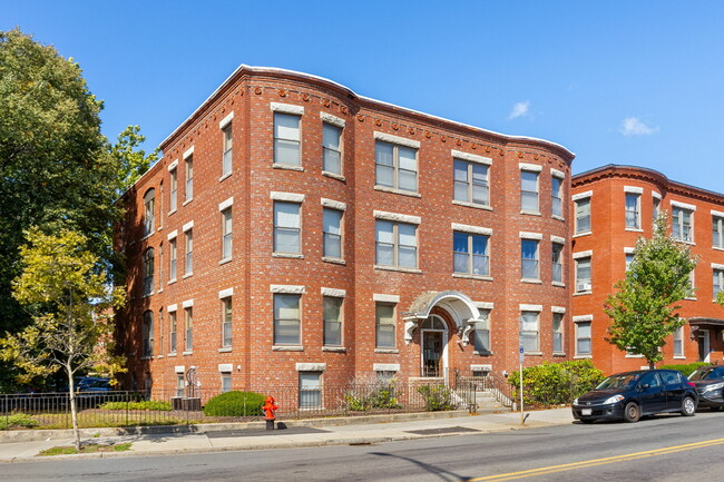 Building Photo - 550 Main St Unit 6