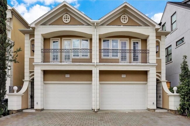 Building Photo - 1522 Dunlavy St Unit B