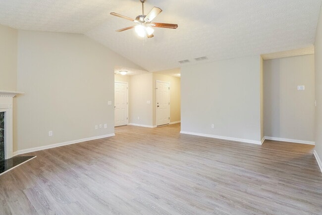 Photo - 90 Dylans Ct