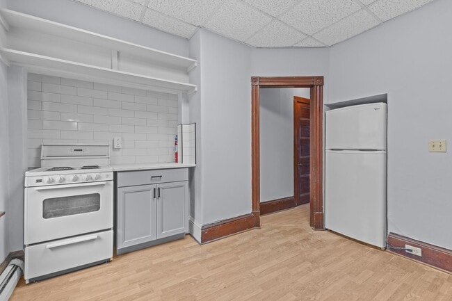 Photo - 234 Pearl St Unit APT 6