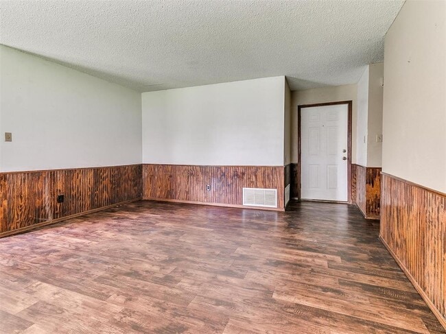 Photo - 1303 Homeland Ave