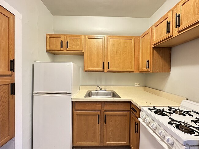 Photo - 1160 N Dearborn St Unit J01W