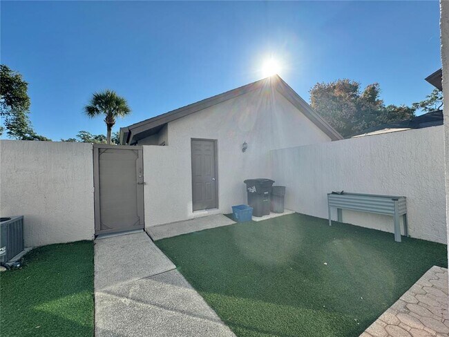 Photo - 120 Olive Tree Cir