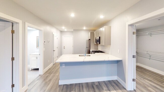 Photo - 55 W 5th St