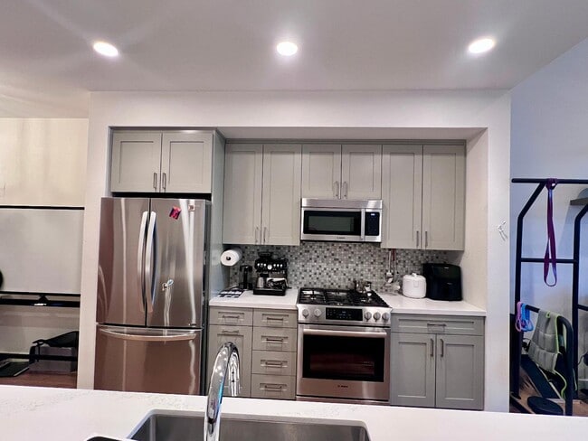 Photo - 400 El Camino Real