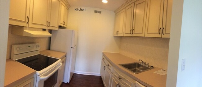 Photo - L6 Twin Rivers Dr N