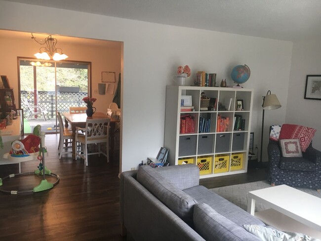 Photo - 855 Kenneth St Unit A