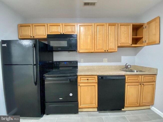 Building Photo - 1723 N 17th St Unit 1