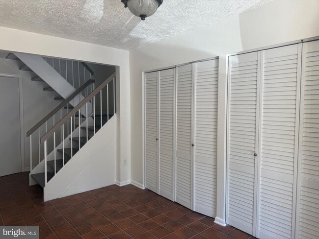 Photo - 3042 Mission Square Dr