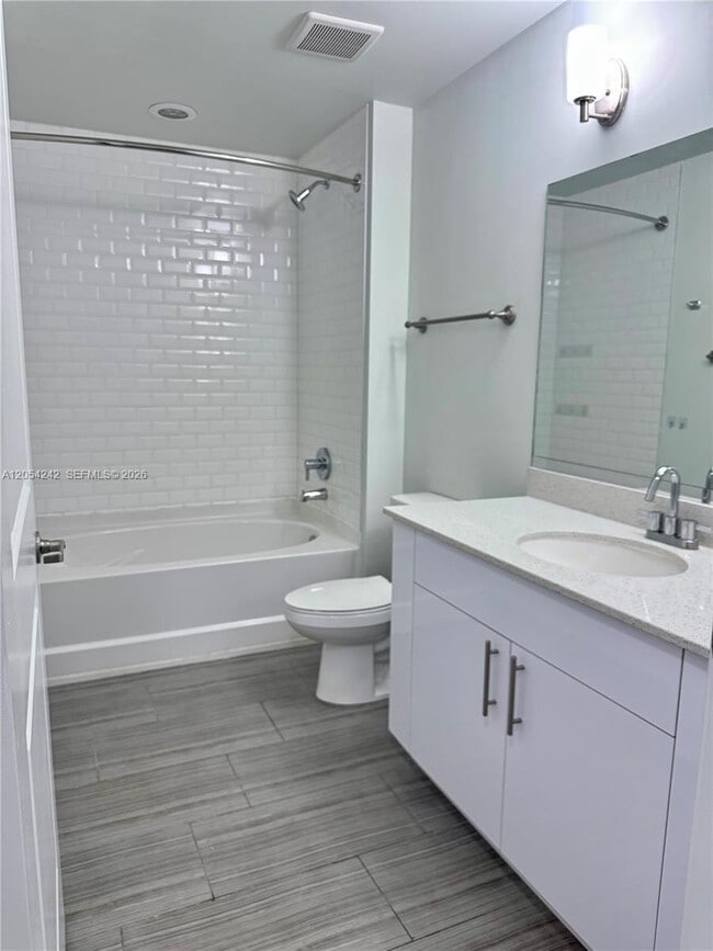 Photo - 1776 Polk St Unidad # 705
